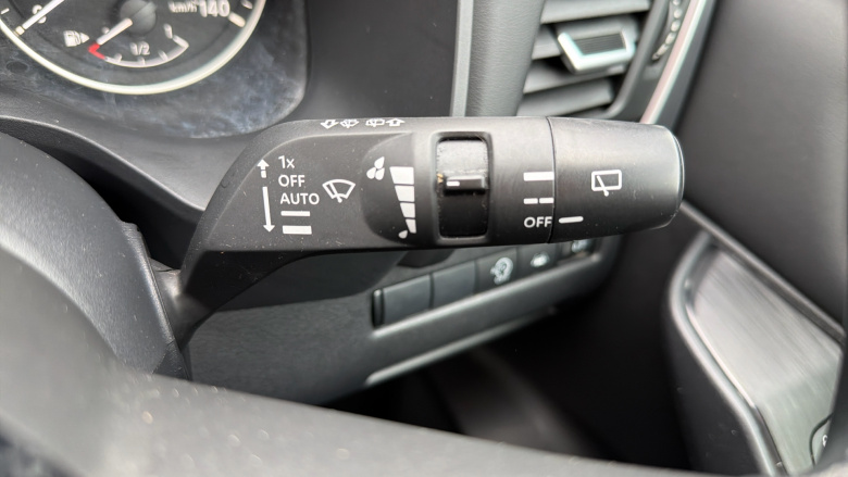 Nissan Qashqai 1.3 DiG-T MH Acenta Premium 5dr Petrol Hatchback